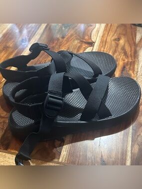 Chaco Z/Cloud Adjustable Strap Cushioned Sandals Men’s 10 Black Comfort Hiking